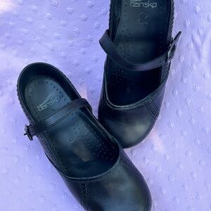 Dansko Ladies Babydoll Size 39